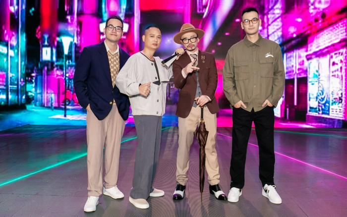 MC Phí Linh, các vị Master cùng dàn chiến binh The Heroes vỡ òa khi được trở lại sân khấu Ảnh 2