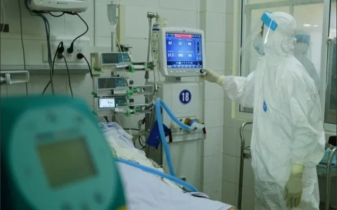Sáng 24/10: Chỉ còn 469 bệnh nhân COVID-19 phải thở máy, ECMO Ảnh 2
