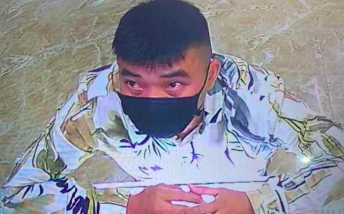 Truy tìm đối tượng vờ bán dây chuyền vàng thật rồi đánh tráo thành vàng giả Ảnh 2