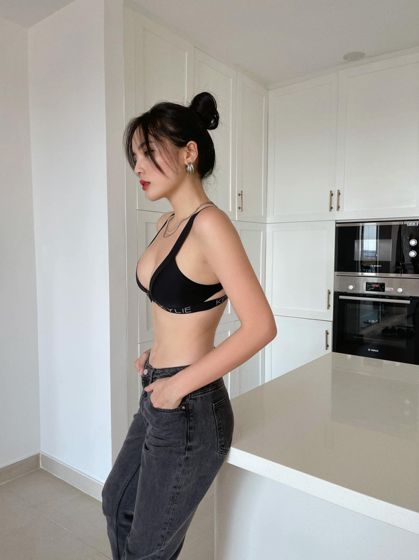 Sau khoảng thời gian tăng cân, Kỳ Duyên có sự tích cực thay đổi , tập tành giữ dáng. 