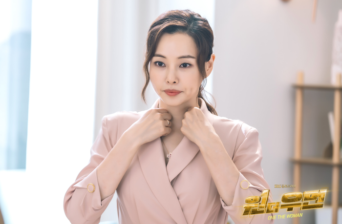 BXH 10 diễn viên Hàn nổi tiếng nhất tuần 2 tháng 10: Honey Lee vươn lên mạnh mẽ nhưng vẫn thua người này! Ảnh 5