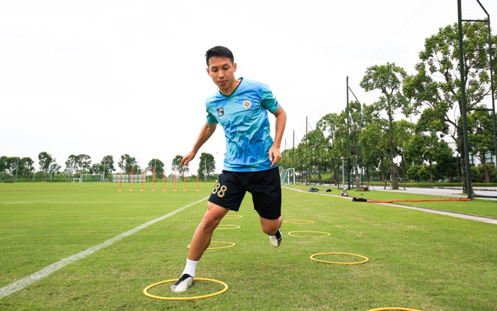 Đỗ Hùng Dũng báo tin vui cho thầy Park Ảnh 2