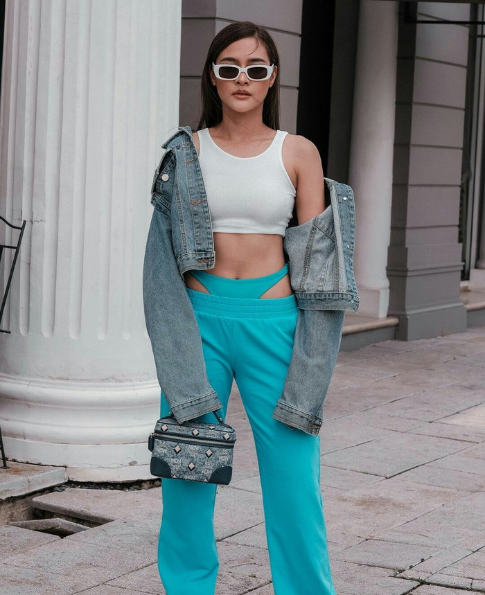 Khán giả hi vọng sẽ được thấy Pooklook Fonthip trên sàn diễn nhiều hơn bởi cực kì ấn tượng với những màn catwalk đỉnh cao của cô nàng.