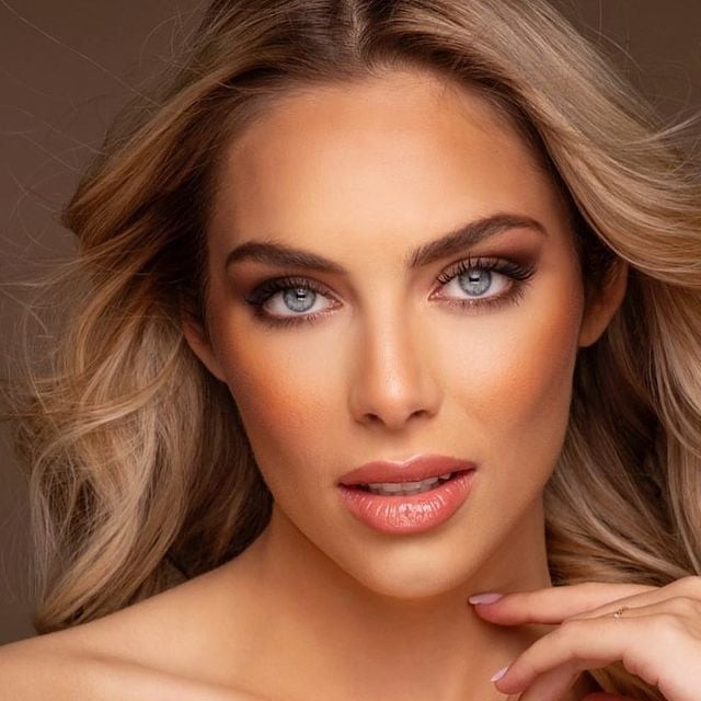 Nữ thần đến từ nước Pháp và dải sash cực mạnh: Đối thủ đáng gờm của Đỗ Thị Hà Ảnh 6