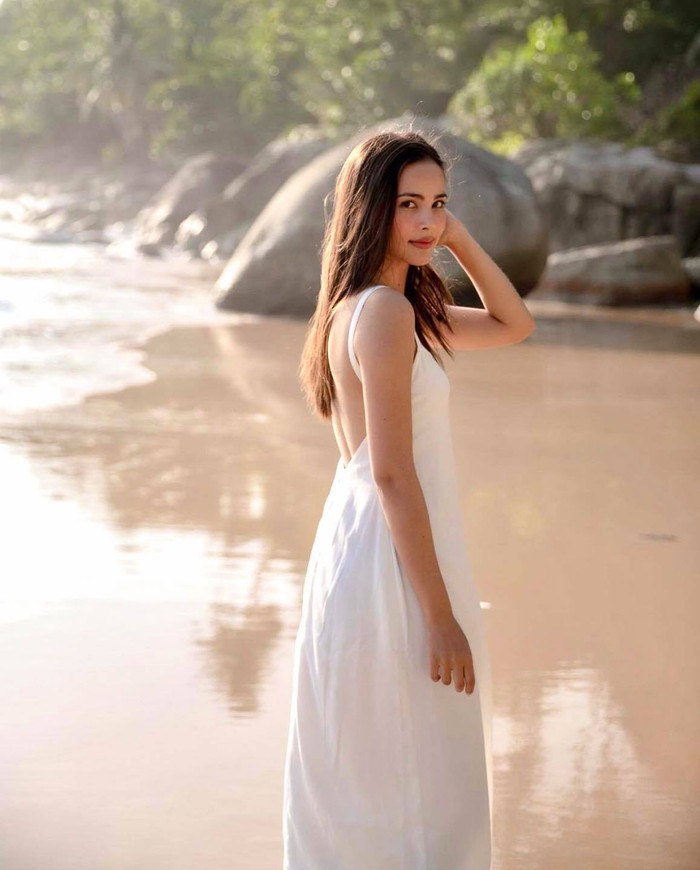 Nữ diễn viên hàng đầu Yaya Urassaya đã tăng thêm 49.888 người theo dõi mới trên Instagram của mình trong tháng này.