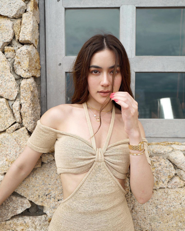 Nữ diễn viên hàng đầu Kimmy Kimberley cũng tăng thêm 47.991 người theo dõi trên Instagram của mình.