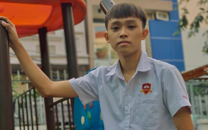 Bầu Thụy gây xôn xao khi kể chuyện Hồ Văn Cường bị ai đó dùng thắt lưng quật đánh vì không đi hát được Ảnh 2