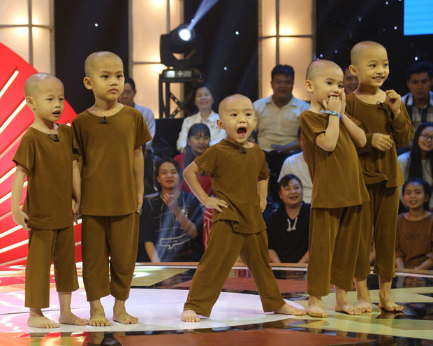 Giữa lùm xùm đấu tố, cuộc sống 5 'chú tiểu' ở Tịnh thất Bồng Lai từng tham gia gameshow giờ ra sao? Ảnh 1