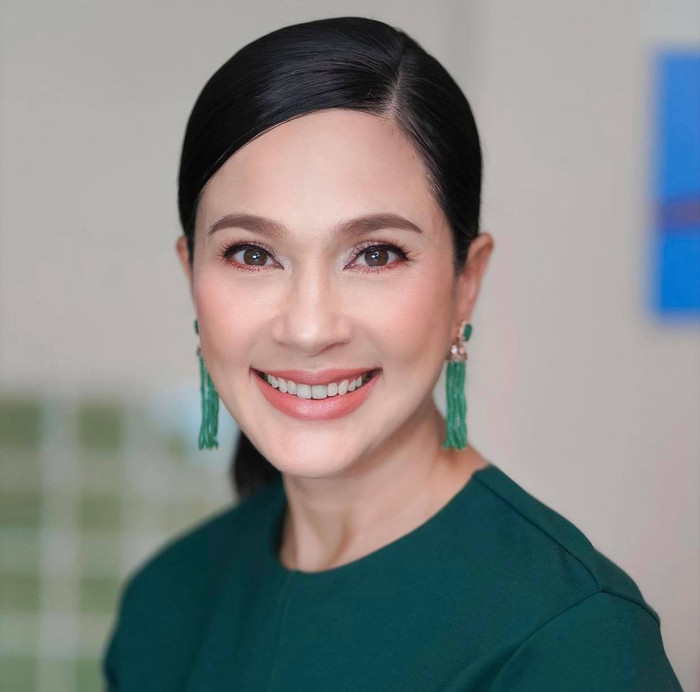 Nữ diễn viên gạo cội Mam Kathaleeya luôn rạng rỡ và xinh đẹp.