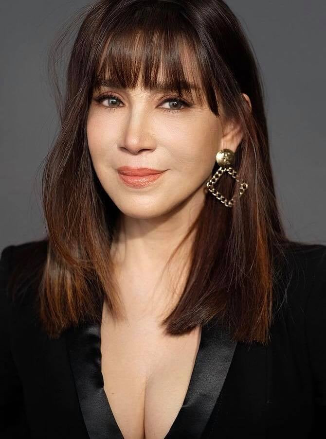 Một nữ diễn viên quen thuộc trên màn ảnh Thái khác, Ampha Phoosit khiến netizen phải choáng ngợp. Dường như trông cô ấy giống tuổi 26 hơn là 62 như tuổi thật. 