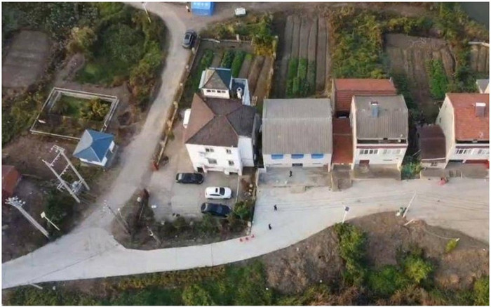 Trung Quốc truy lùng kẻ đâm chết 7 người rồi nhảy sông tẩu thoát Ảnh 2