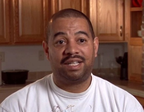 Anh James, vị hôn phu của Glynis.&nbsp;