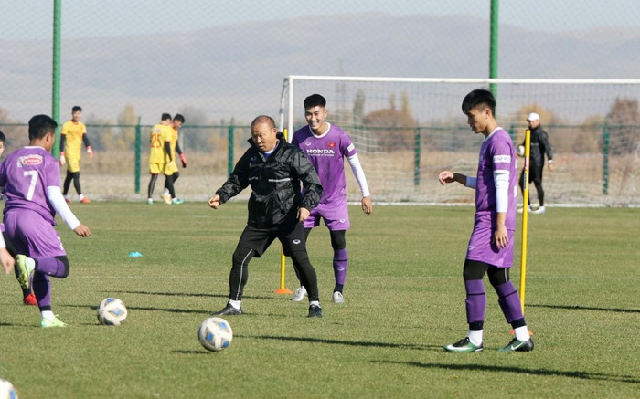 Đội hình xuất phát của U23 Việt Nam trước U23 Đài Loan: Thanh Bình và bạn trai cũ của Ngọc Trinh đá chính Ảnh 2