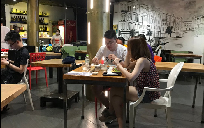 Chính thức: TP.HCM cho phép kinh doanh ăn uống được phục vụ tại chỗ từ ngày 28/10 Ảnh 2