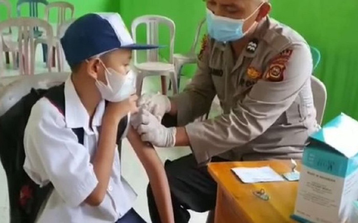 Đặt tên siêu dị cho con trai, ông bố khiến cả nhà suýt không được tiêm vaccine Covid-19 Ảnh 2