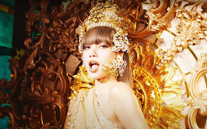 Rộ tin Lisa (BlackPink) sẽ về quê nhà biểu diễn sự kiện countdown Thái Lan, YG Ent nói gì? Ảnh 2