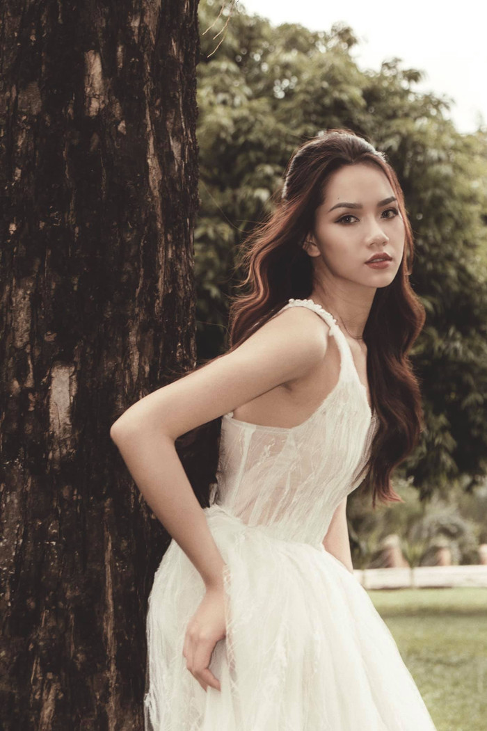 Cô chia sẻ: 'Tôi mong rằng với sự thể hiện của mình, thay vì khuyết điểm, mọi người sẽ nhớ đến tôi như một chiến binh thực thụ, máu lửa, tự tin và khác biệt”. Thùy Dương cao 1m71, số đo hình thể: 86-62-92.