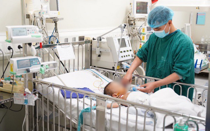 Bé trai hoại tử bộ phận sinh dục, phải cắt bỏ tinh hoàn, khuyến cáo phụ huynh về sai lầm nghiêm trọng Ảnh 2