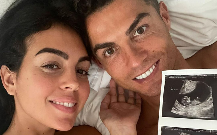 Ronaldo thông báo tin cực vui: Bạn gái Georgina đang mang song thai Ảnh 2