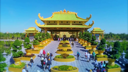 Bà Phương Hằng ăn diện sang trọng, đích thân đến Đại Nam ngày đầu mở cửa đón khách trở lại Ảnh 4