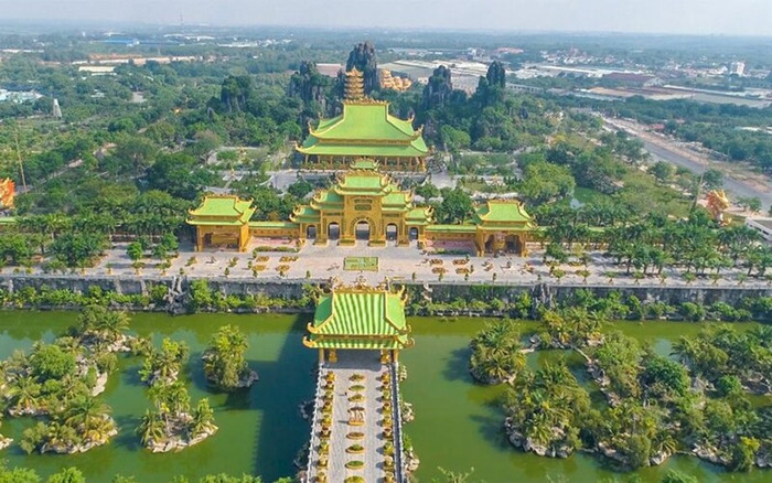Bà Phương Hằng ăn diện sang trọng, đích thân đến Đại Nam ngày đầu mở cửa đón khách trở lại Ảnh 6