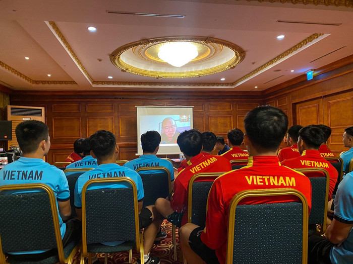 HLV Hà Nội FC của bầu Hiển nghỉ làm ở tuyển Việt Nam, ông Park chồng chất khó khăn Ảnh 1