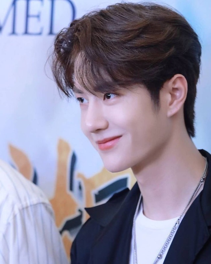 Được MC yêu cầu nhắn nhủ tới FC, phản ứng 'cực phũ' của Vương Nhất Bác khiến ai cũng đứng hình Ảnh 3