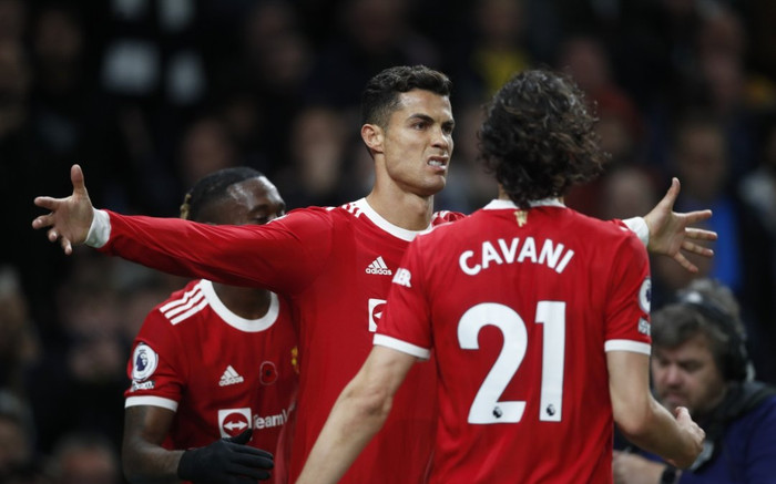 Ronaldo lập siêu phẩm, MU lột xác khó tin Ảnh 2