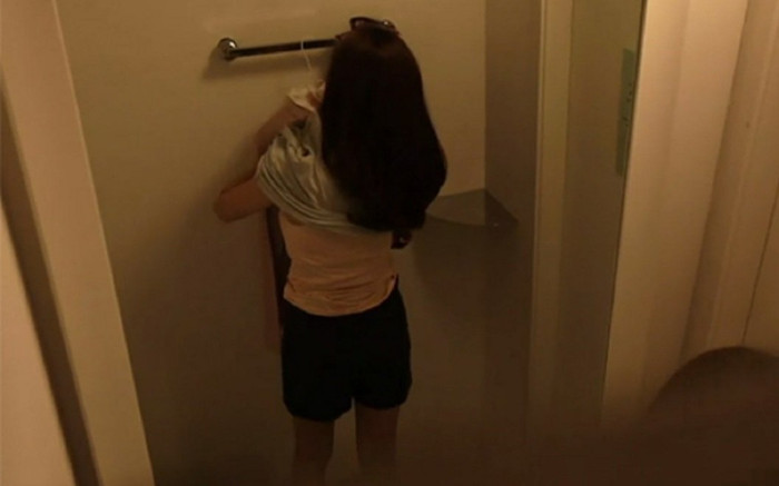 Hiệu trưởng trường tiểu học bị bắt vì đặt máy quay lén trong nhà vệ sinh nữ Ảnh 2