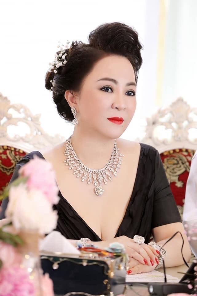 Bà Phương Hằng xác nhận sẽ thăm ông Lê Tùng Vân vào tuần sau, còn rủ rê nhân vật đặc biệt đi cùng Ảnh 1