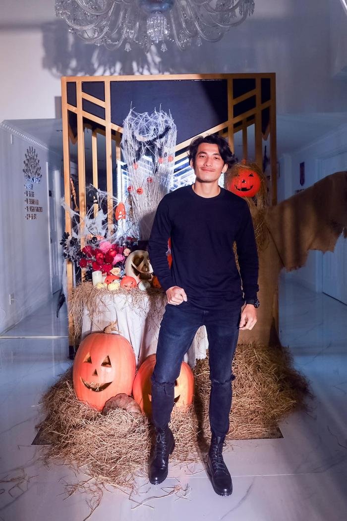 Hậu rủ rê dàn sao Việt đến nhà chơi Halloween, Lý Nhã Kỳ tiết lộ đang bị thoát vị đĩa đệm Ảnh 8