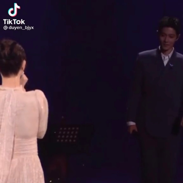 Tiêu Chiến và Vương Nhất Bác từng đóng MV đầy nước mắt cùng Dương Tử: Thực hư ra sao? Ảnh 6