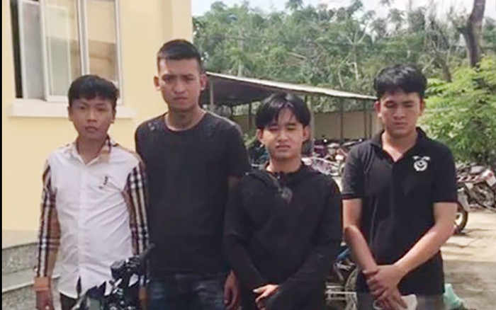 Nhóm thanh thiếu niên rủ nhau đi cướp, dùng ống kim tiêm hăm dọa và 'xin đểu' các nạn nhân Ảnh 2