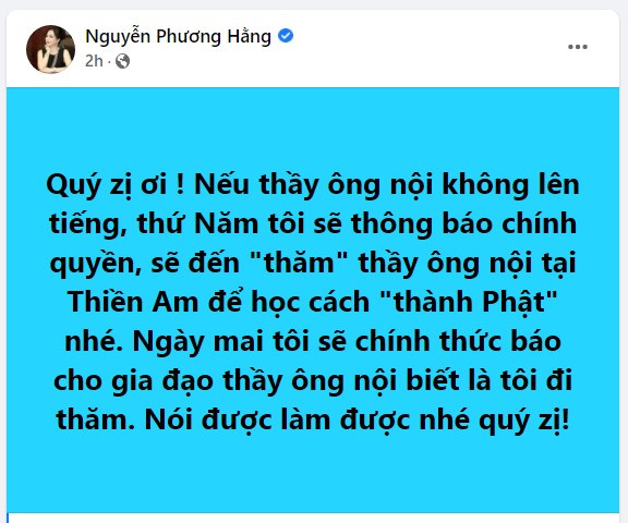 Dòng trạng thái của bà Phương Hằng trên trang cá nhân tối 1/11.