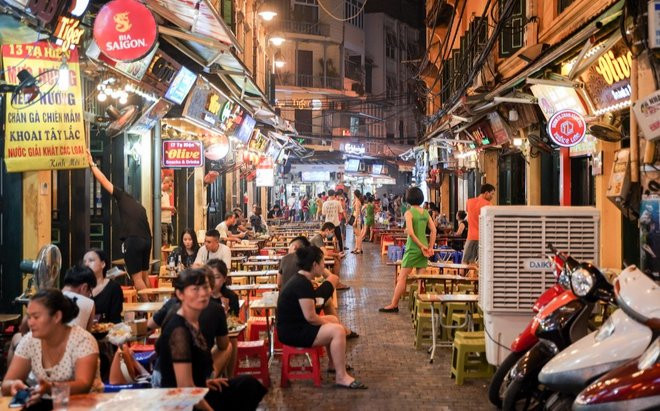 Hà Nội nâng cấp độ dịch: Hàng quán ăn uống đóng cửa trước 21h Ảnh 2