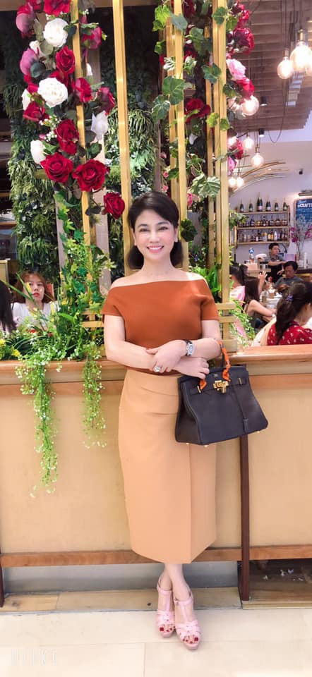 Những món hàng hiệu đắt xắt ra miếng làm bao người phải trầm trồ. 