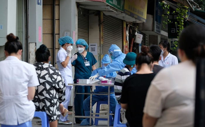 Hà Nội thêm 62 ca dương tính mới với SARS-CoV-2, tại 16 quận huyện và hàng loạt chùm ca bệnh Ảnh 2