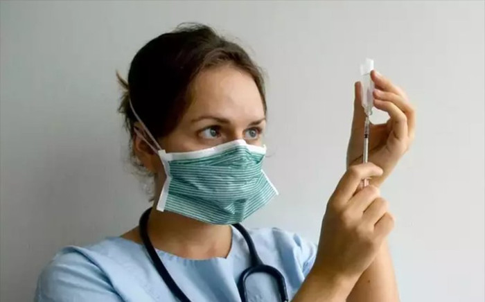 Phát hiện về nguy cơ bệnh nhân Covid-19 truyền virus cho người sống chung nhà đã tiêm đủ vaccine Ảnh 2