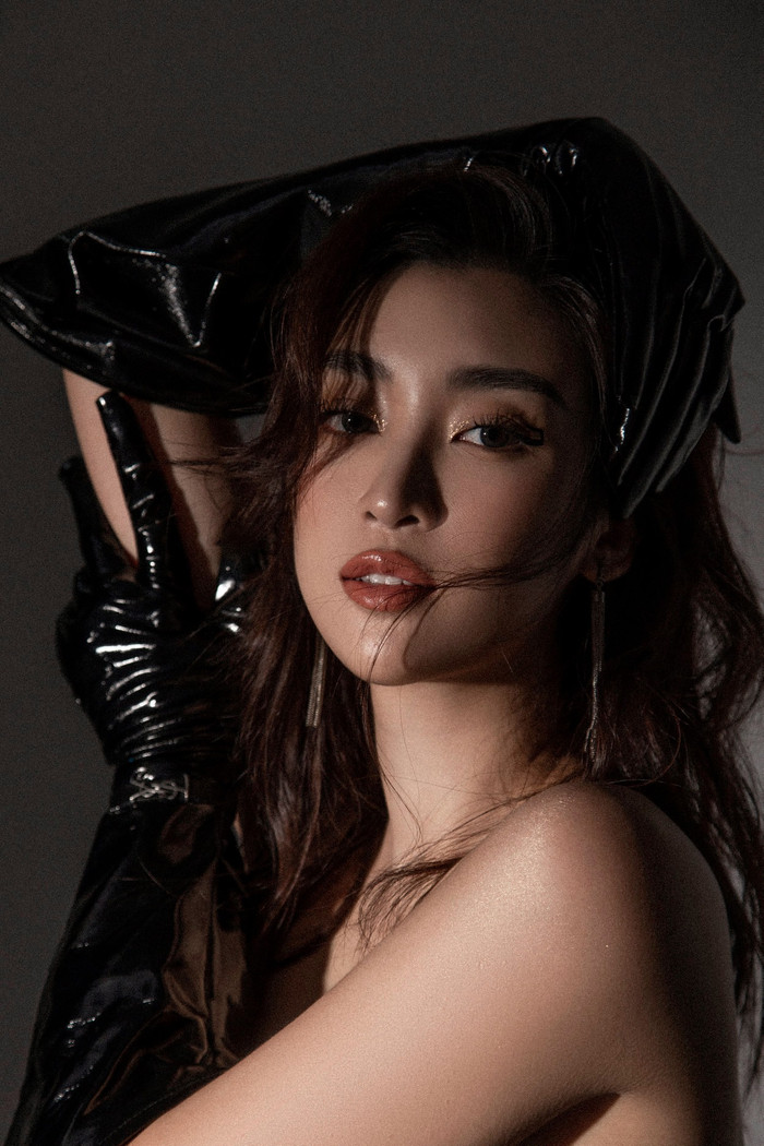 Dù là theo phong cách nào, nàng Hậu vẫn khiến khán giả xao xuyến không thôi.