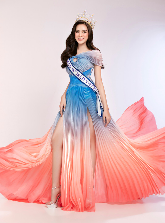 Đỗ Thị Hà khoe chân dài 1m11 đẹp mê hồn trong bộ ảnh gửi đến Miss World 2021.