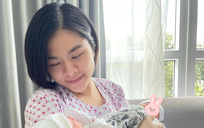 Vân Trang lộ diện sau sinh cùng hai nhóc tỳ, nhắn nhủ lời cảm ơn đến mọi người Ảnh 2