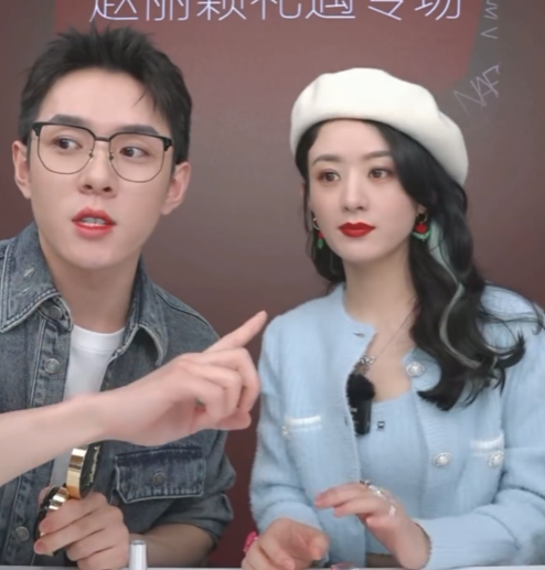 5 mỹ nhân Cbiz 'đọ' nhan sắc thật khi livestream: Triệu Lệ Dĩnh 'vượt mặt' tất cả, Nhiệt Ba 'già nua' Ảnh 9