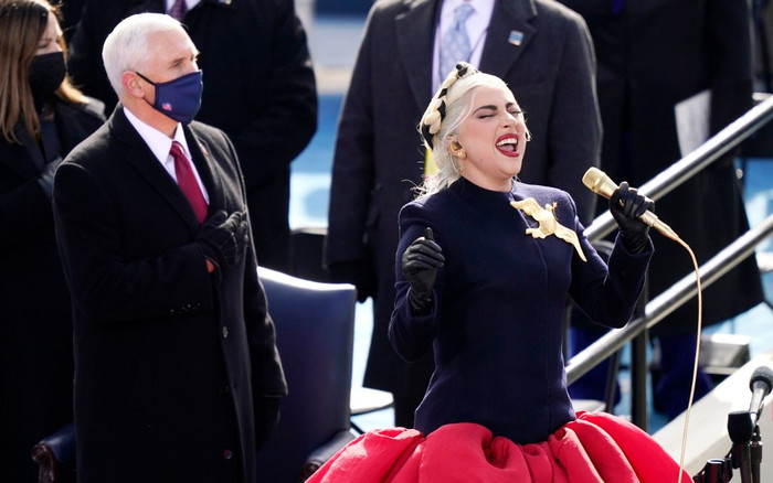 Lady Gaga mặc váy chống đạn khi hát tại lễ nhậm chức của Tổng thống Biden Ảnh 2