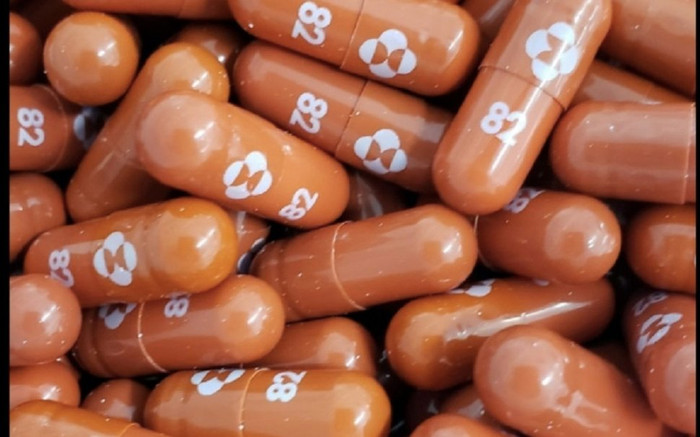 Quốc gia đầu tiên trên thế giới phê duyệt thuốc viên trị Covid-19 Ảnh 2