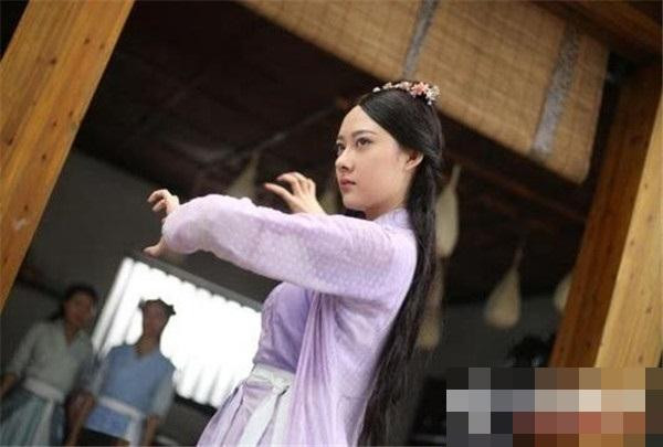 Tuy nhiên, việc nhân vật Cẩm Chúc bị khán giả ghét cay ghét đắng phần nào chứng tỏ diễn xuất thành công của Tào Hi Nguyệt.