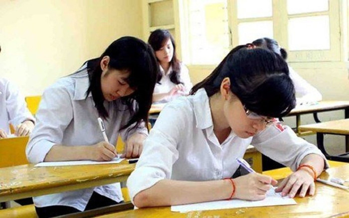 Thầy giáo cho đề thi giữa kỳ online, chỉ ghi thêm một dòng chữ cũng đủ khiến hội sinh viên 'toát mồ hôi' Ảnh 2