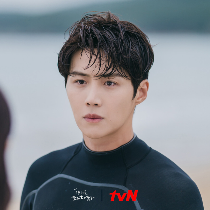 Hội 'cậu ấm cô chiêu' của nhà Netflix: Kim Seon Ho đích thị con cưng, Ho Yeon vụt sáng chỉ sau 1 đêm Ảnh 7