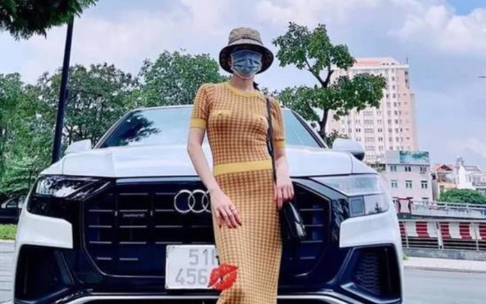 Lệ Quyên 'gây lú' khán giả với chiếc váy kín như bưng nhưng lại dễ gây hiểu lầm Ảnh 2