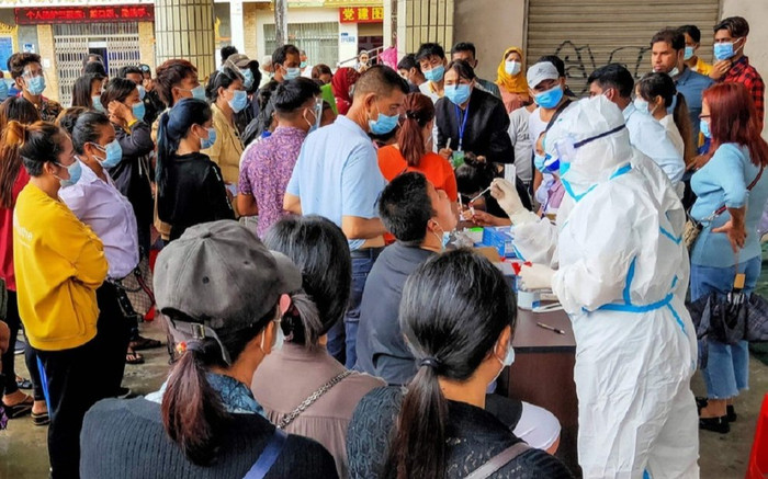 Thành phố ở Trung Quốc kiệt quệ vì bám trụ 'Zero Covid-19' Ảnh 2