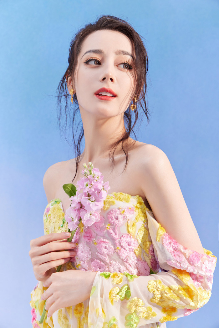 Cùng nhận được giải thưởng tại LHP Trung - Mỹ 2021, Nhiệt Ba được chúc mừng, Na Trát bị mỉa mai Ảnh 9